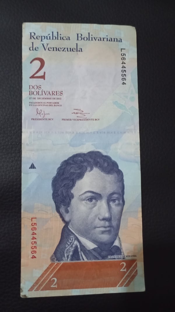 2 Bolivares