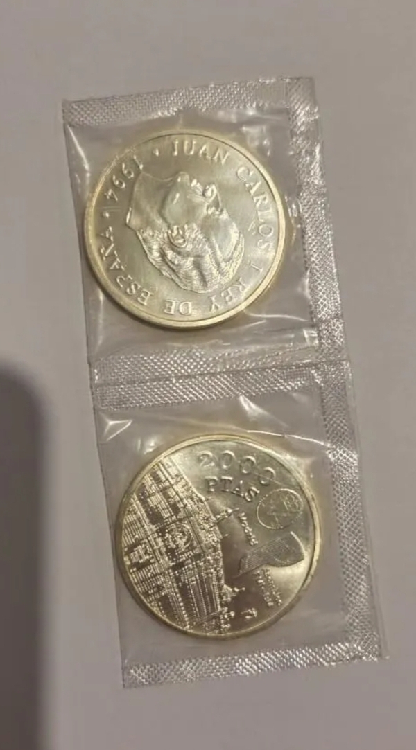 2 monedas de 2000 ptas de 1994