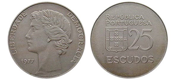 25 escudos